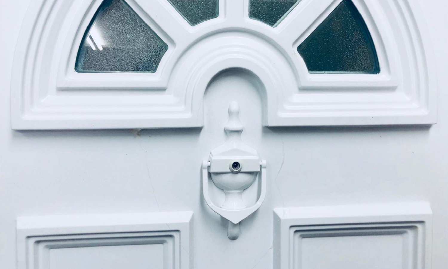 door knocker with spy hole